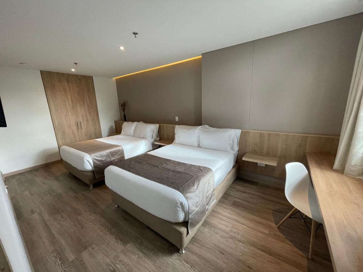 Em Hotel Corferias Embajada Americana Bogota Ngoại thất bức ảnh