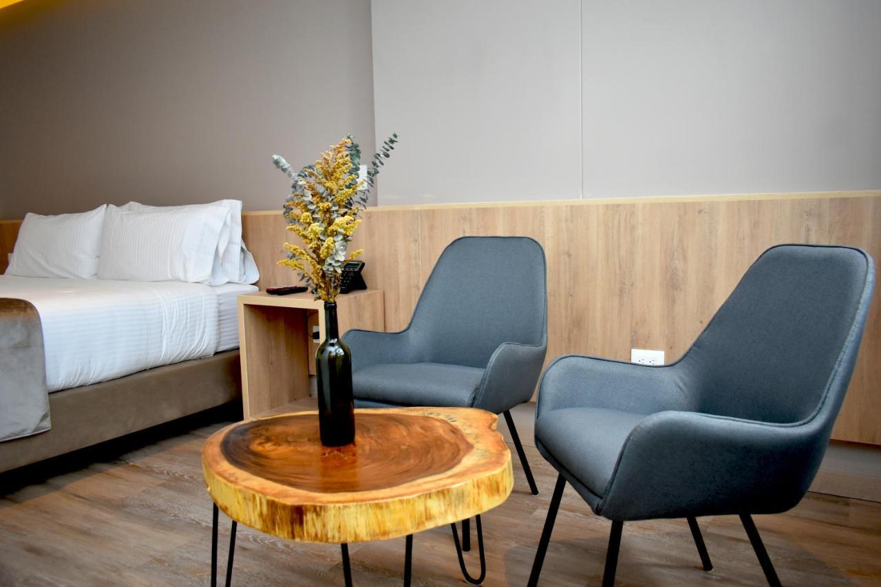 Em Hotel Corferias Embajada Americana Bogota Ngoại thất bức ảnh