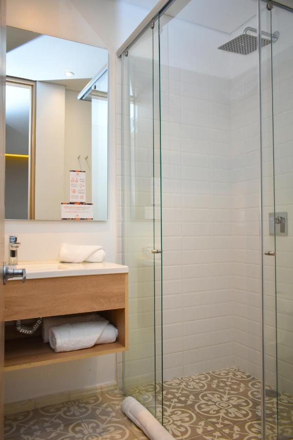 Em Hotel Corferias Embajada Americana Bogota Ngoại thất bức ảnh