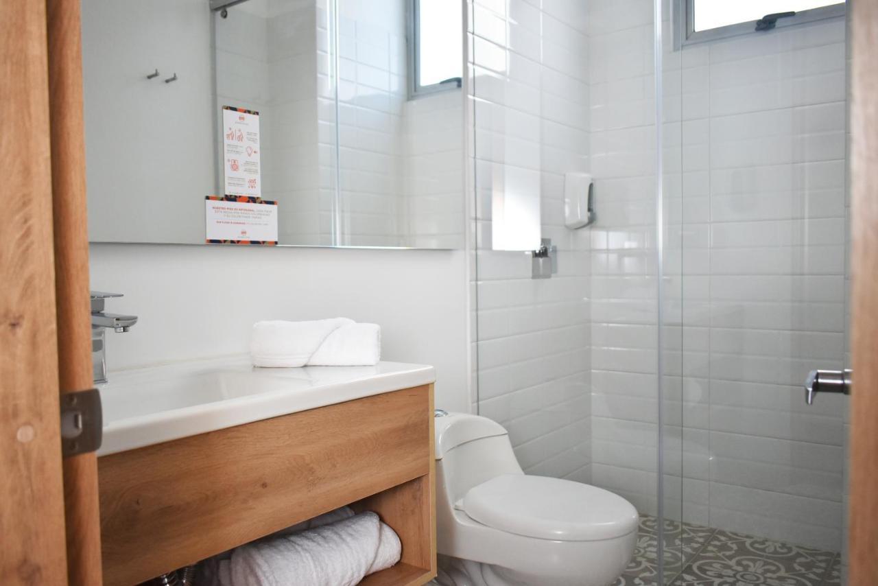 Em Hotel Corferias Embajada Americana Bogota Ngoại thất bức ảnh