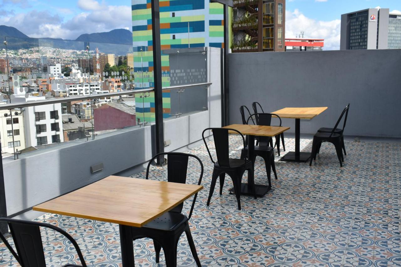 Em Hotel Corferias Embajada Americana Bogota Ngoại thất bức ảnh