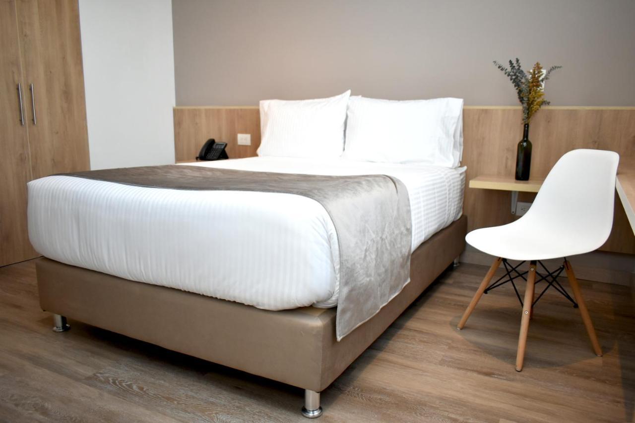 Em Hotel Corferias Embajada Americana Bogota Ngoại thất bức ảnh