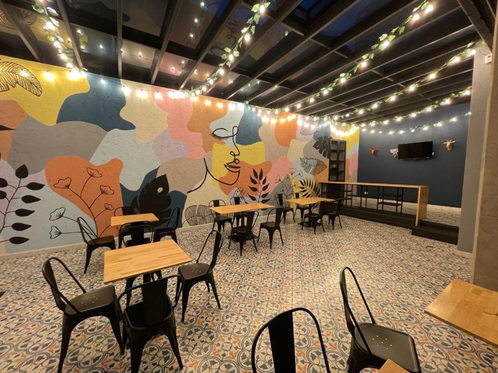 Em Hotel Corferias Embajada Americana Bogota Ngoại thất bức ảnh