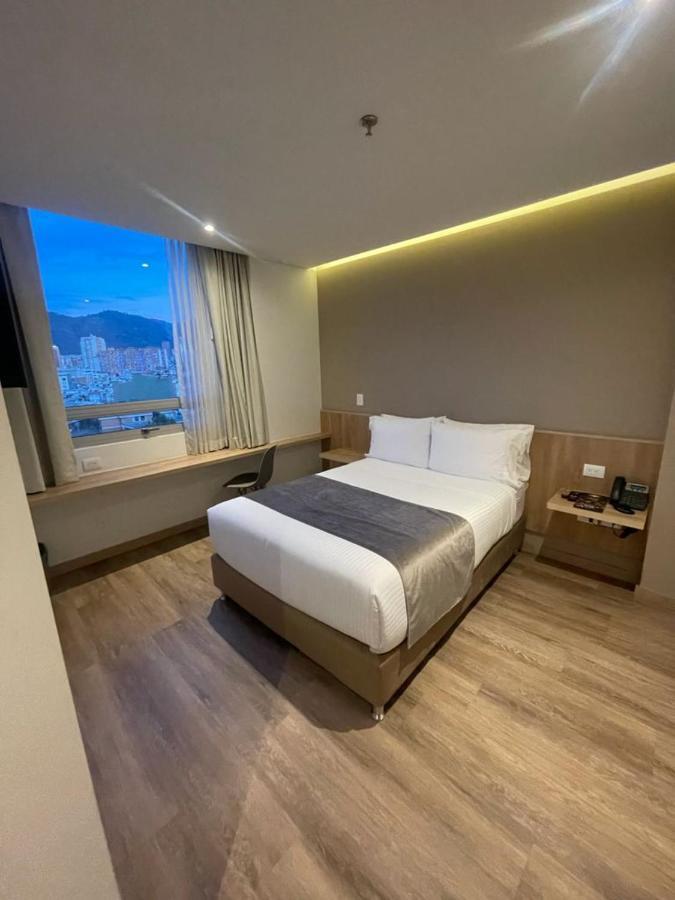 Em Hotel Corferias Embajada Americana Bogota Ngoại thất bức ảnh