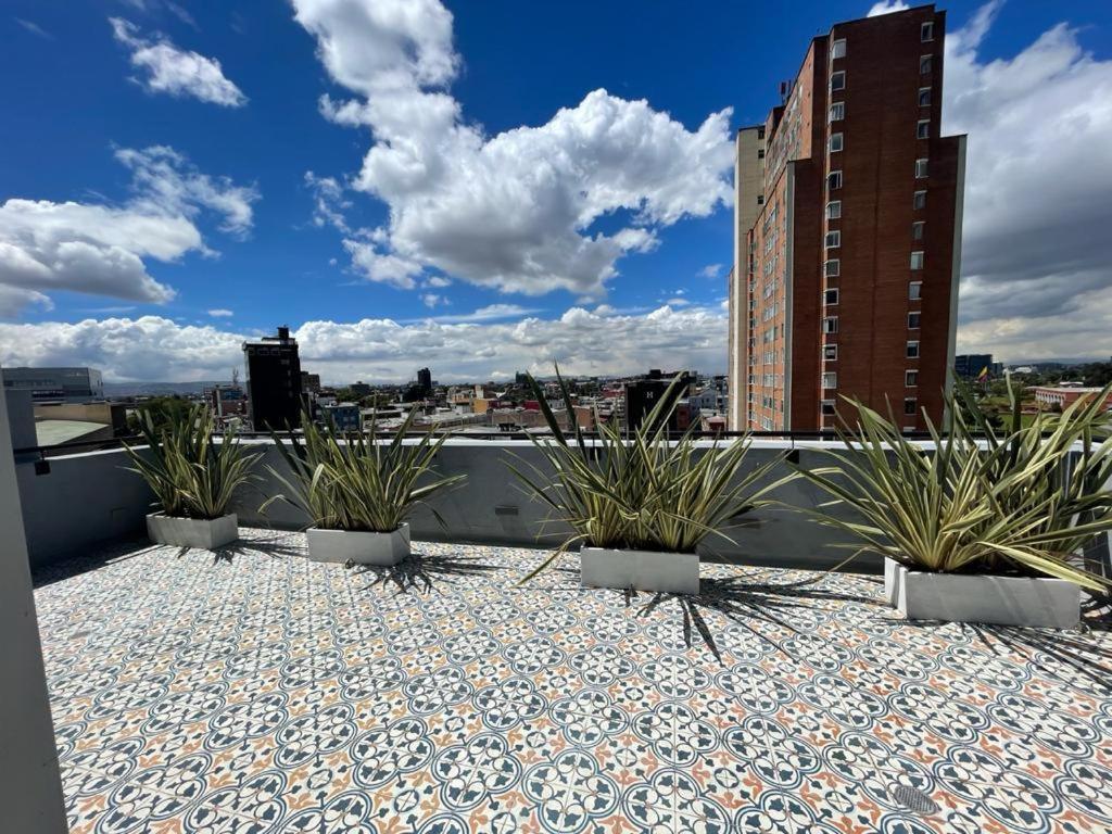 Em Hotel Corferias Embajada Americana Bogota Ngoại thất bức ảnh