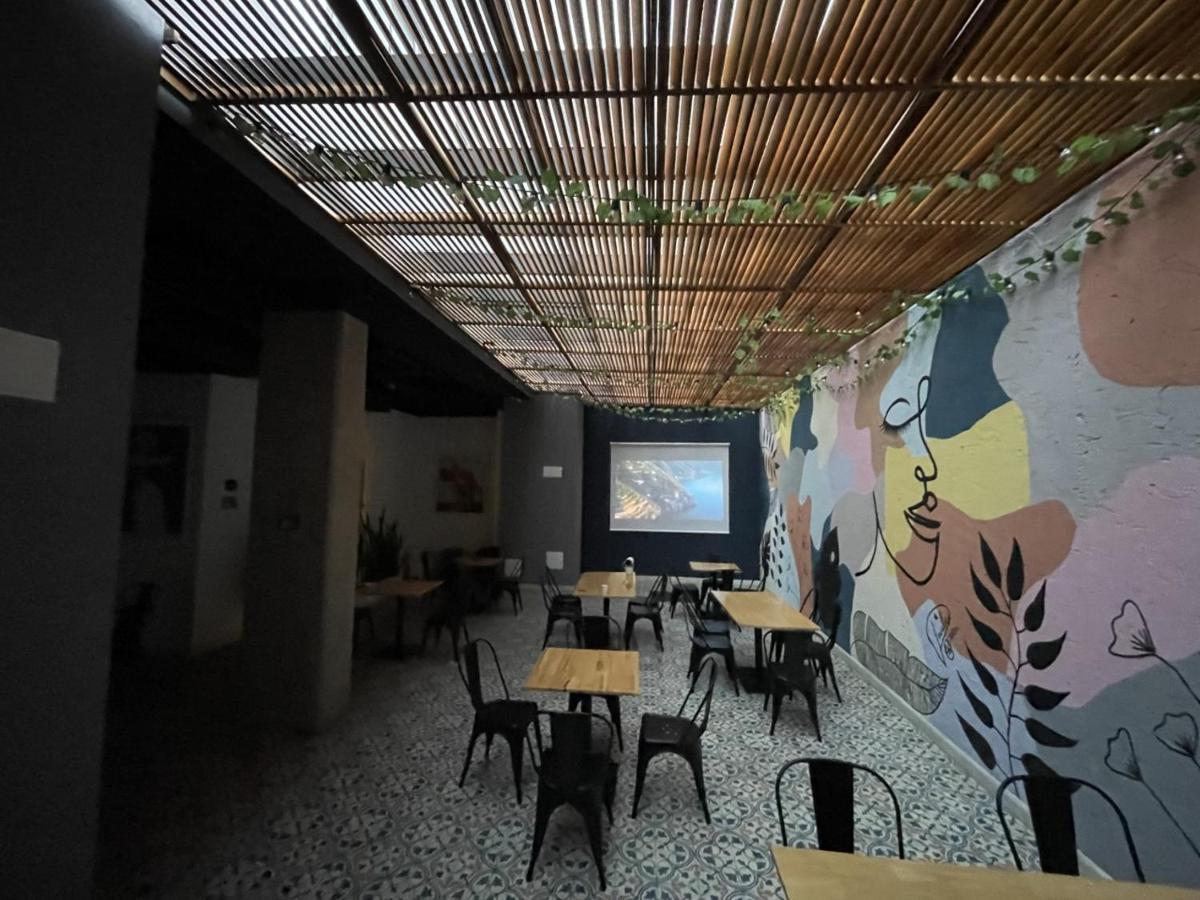 Em Hotel Corferias Embajada Americana Bogota Ngoại thất bức ảnh